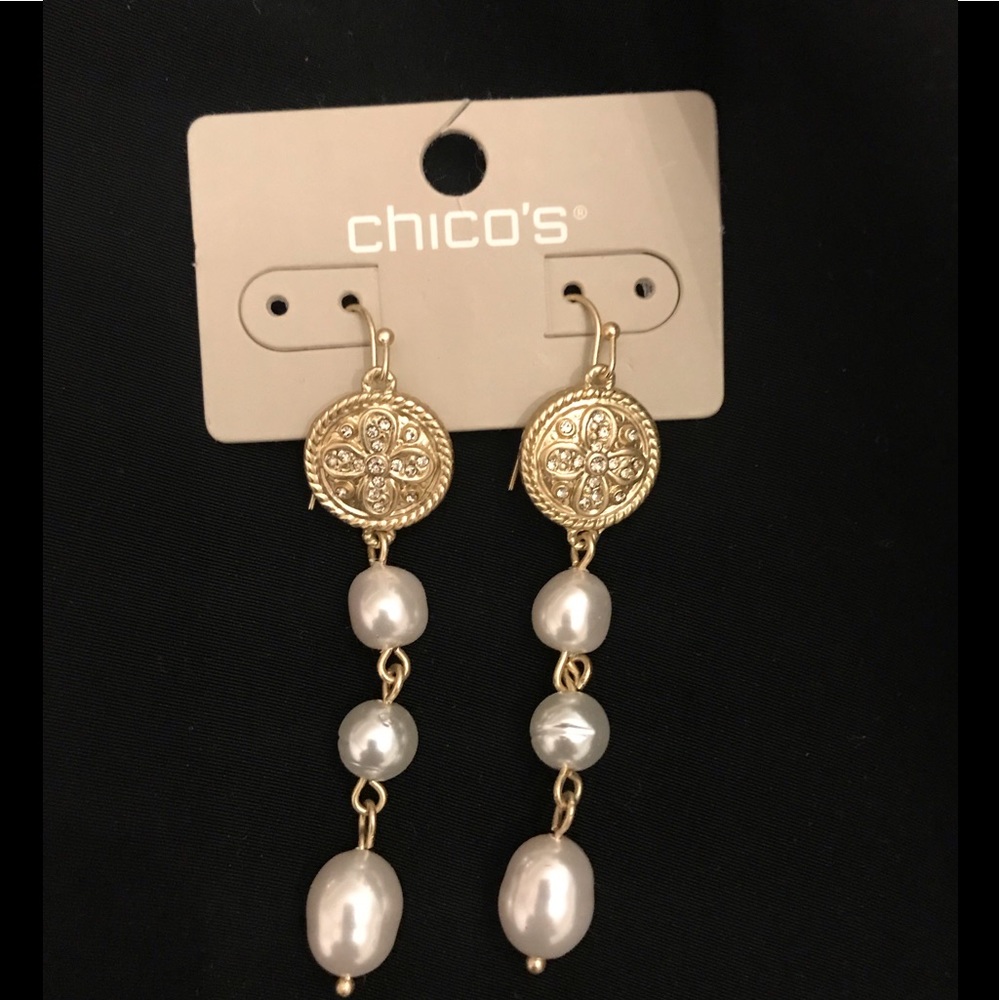 <SOLD> Chico’s Pearl/Gold Drop Earrings